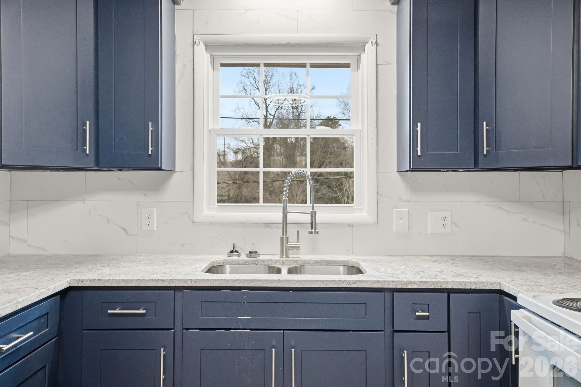 25 American Avenue NE