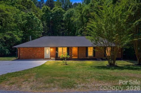 Photo of 125 Mimosa Road, Statesville, NC 28677 (MLS # 4373240)