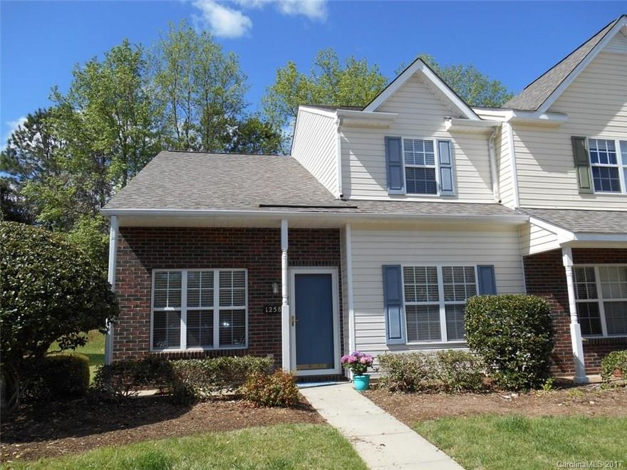 GREAT OPPORTUNITY to own this recently renovated, move in ready end unit townhome in Ballantyne area. Upgrades inc: new granite cntrs in kitchen & baths, new S/S appls, freshly painted interior, new laminate wood flrs, carpets in all bdrms, ceramic tile flrs in kit & bthrms, new ceiling fans, lighting, plumbing fixtures & sliding door leading to private brick patio & large storage unit. Lawn Maint. inc'd.
