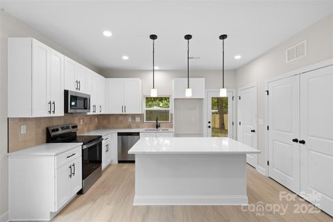 7813 Casa Loma Road Charlotte NC 28269