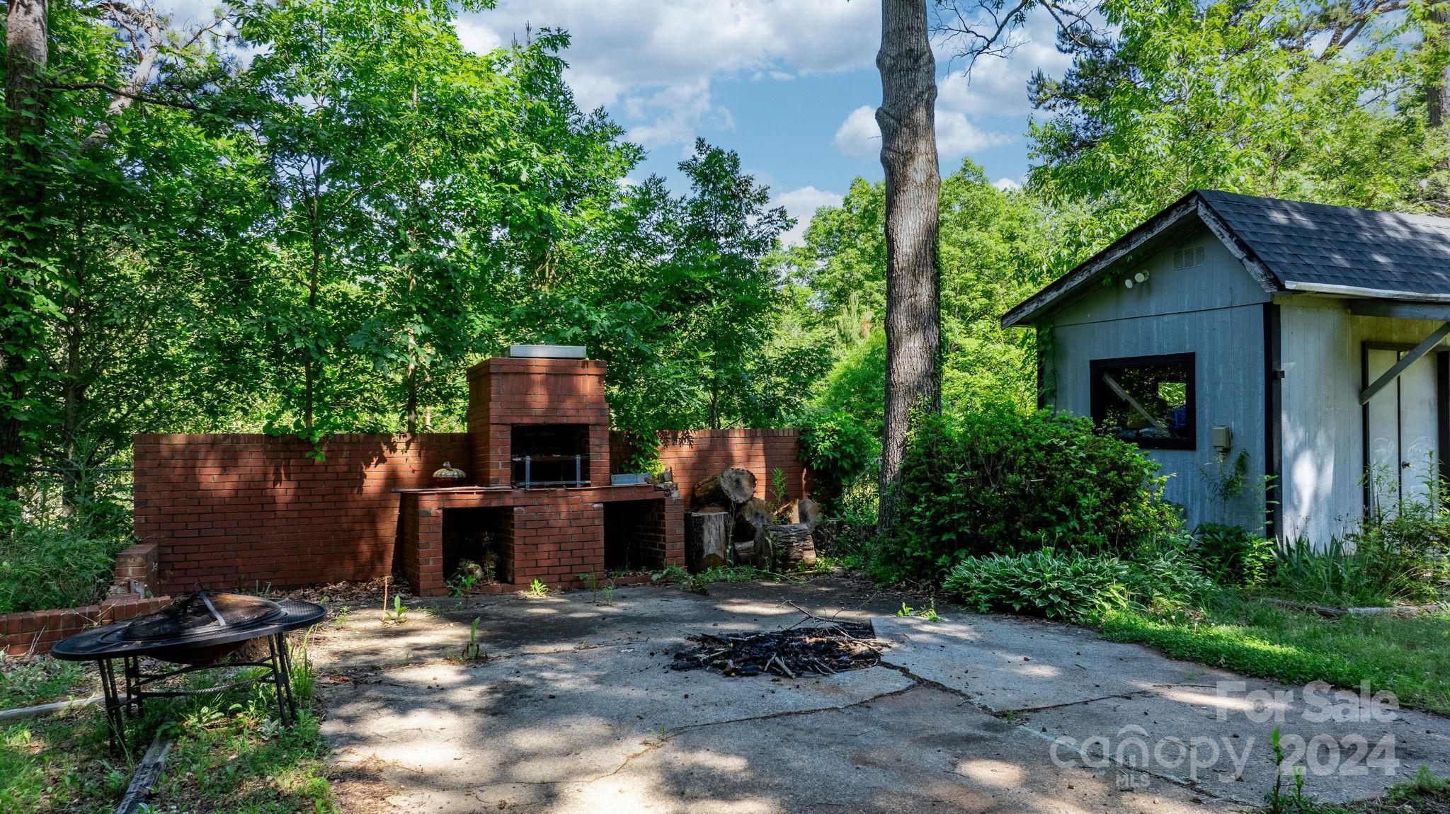 Random Woods - Residential