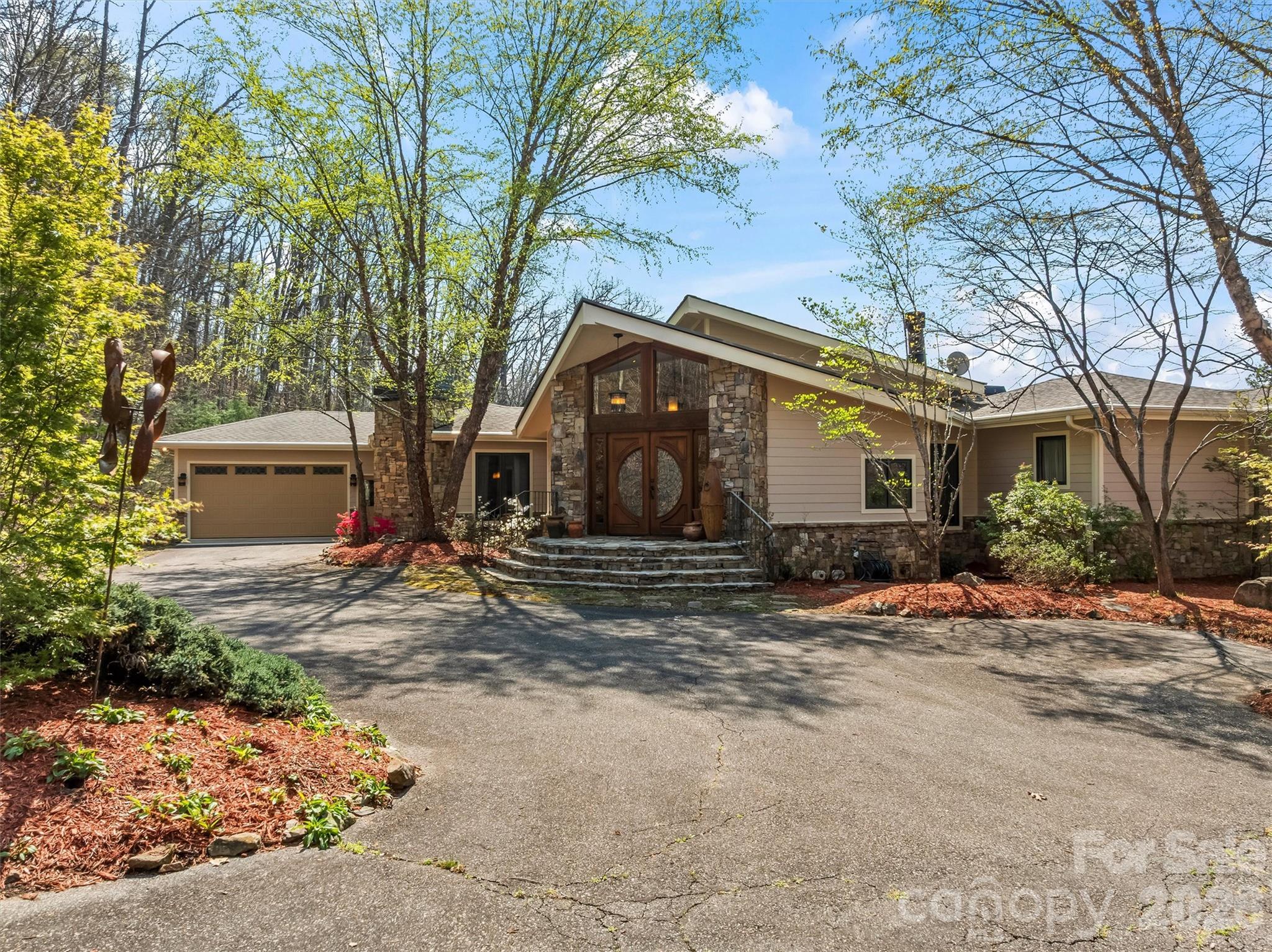 221 Connection Circle