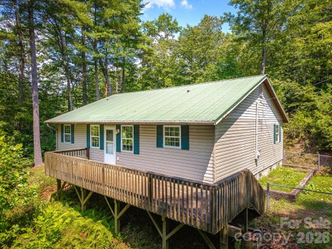 Photo of 269 Pinewood Knoll Drive, Hendersonville, NC 28739 (MLS # 4402992)