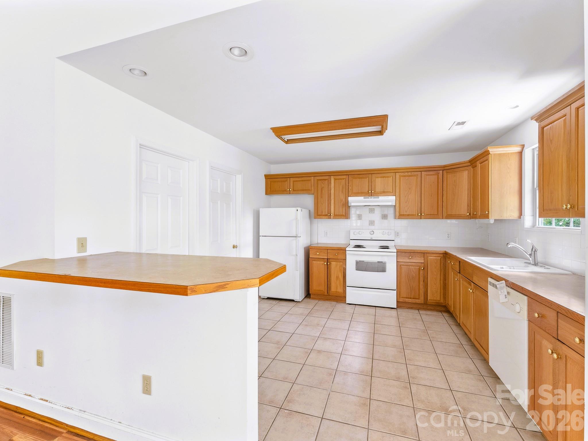 269 Pinewood Knoll Drive