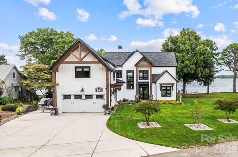 8250 Peninsula Lane Sherrills Ford NC 28673