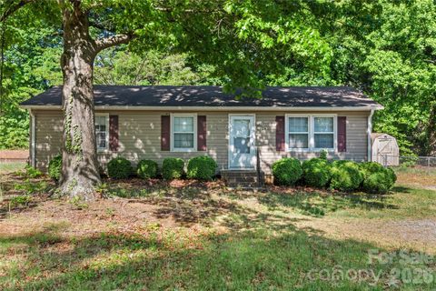 Photo of 3700 Pleasant Garden Road, Greensboro, NC 27406 (MLS # 4374119)