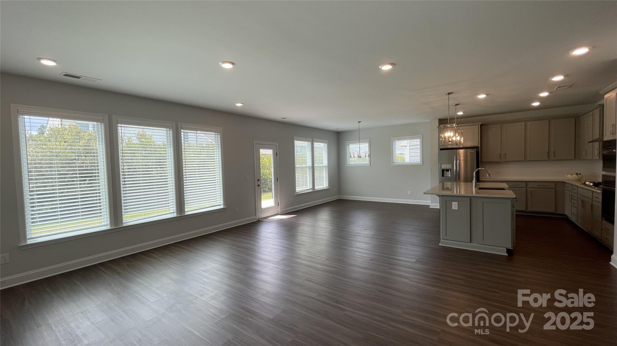 7037 Messina Road 115