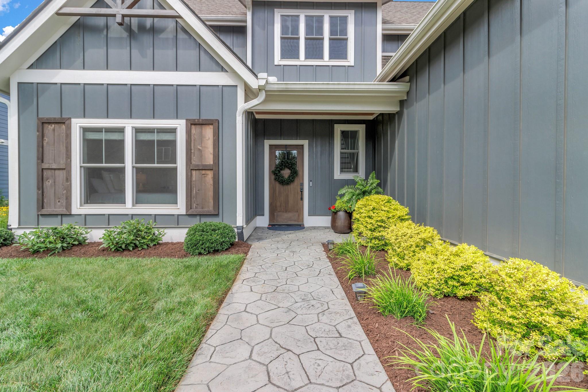 136 Ellis Lane
