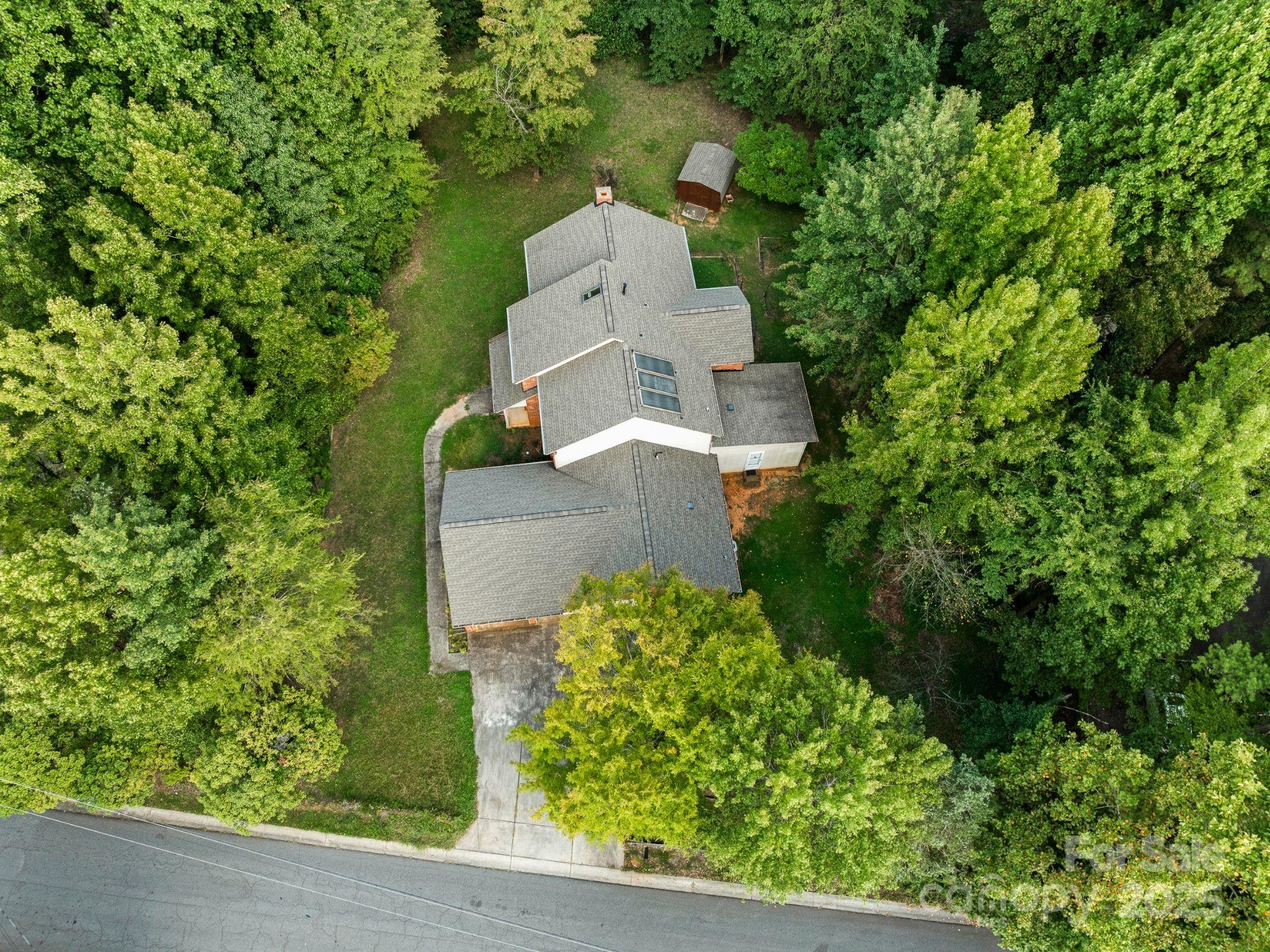 7600 Wallace Lane