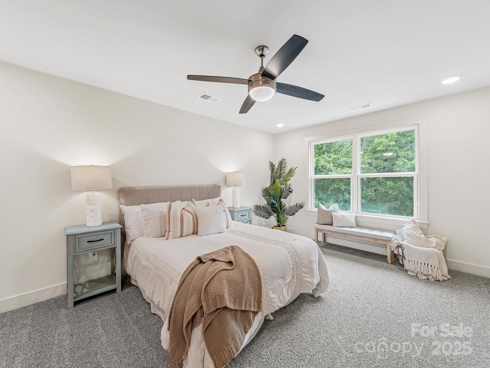 1142 Forest Drive