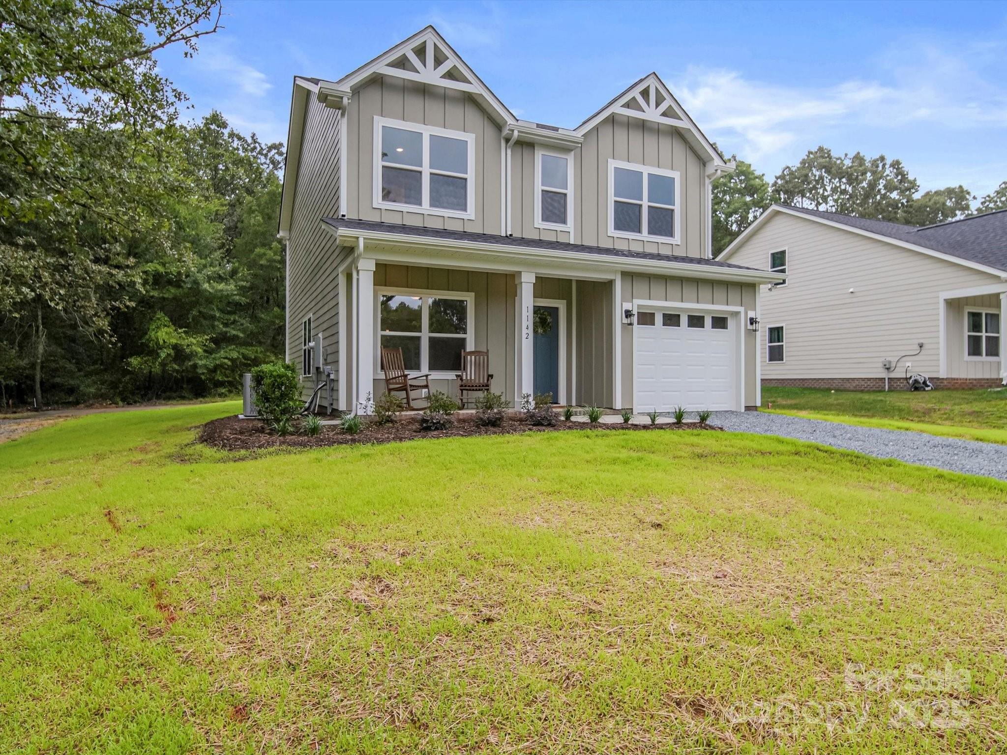 1142 Forest Drive