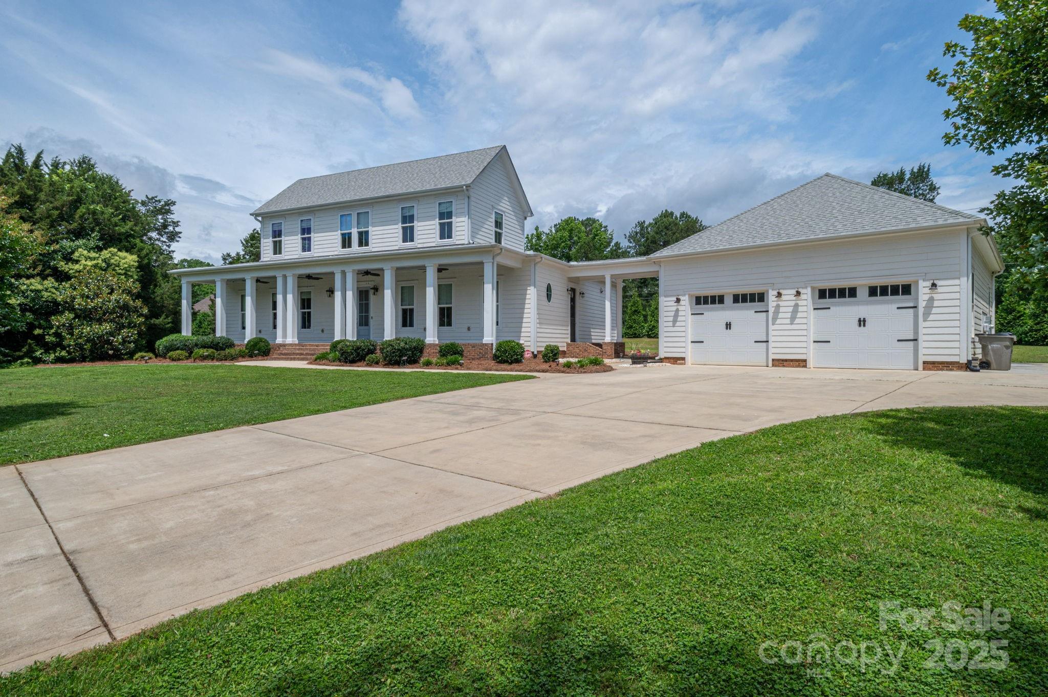 1621 Lakefield Circle