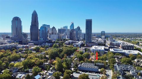 Photo of 427 W 8th Street, Charlotte, NC 28202 (MLS # 4313553)