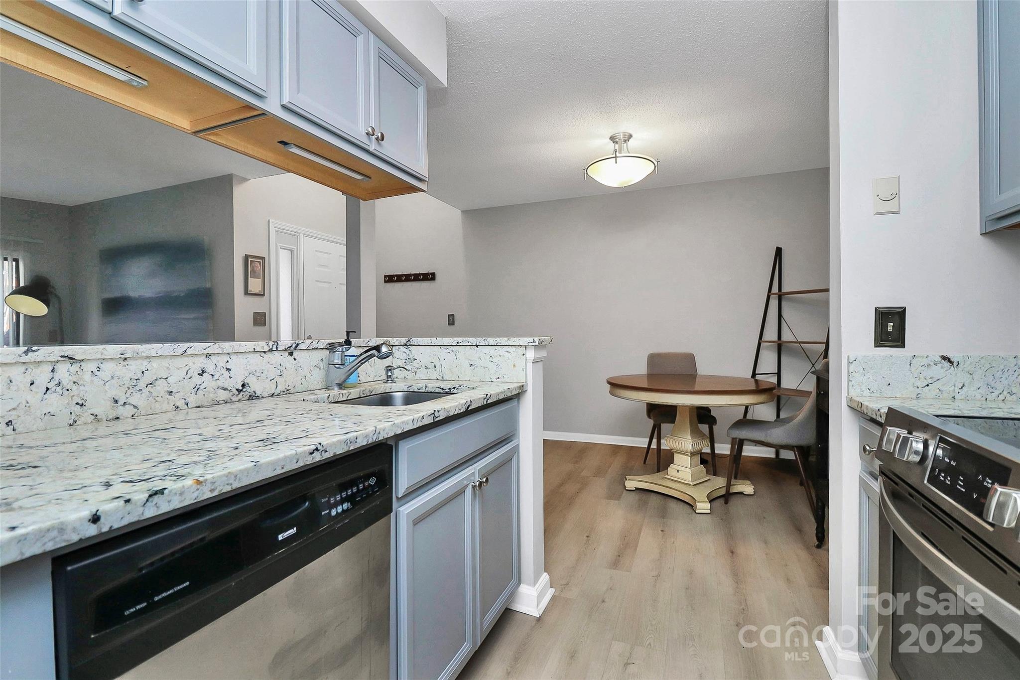 427 W 8th Street