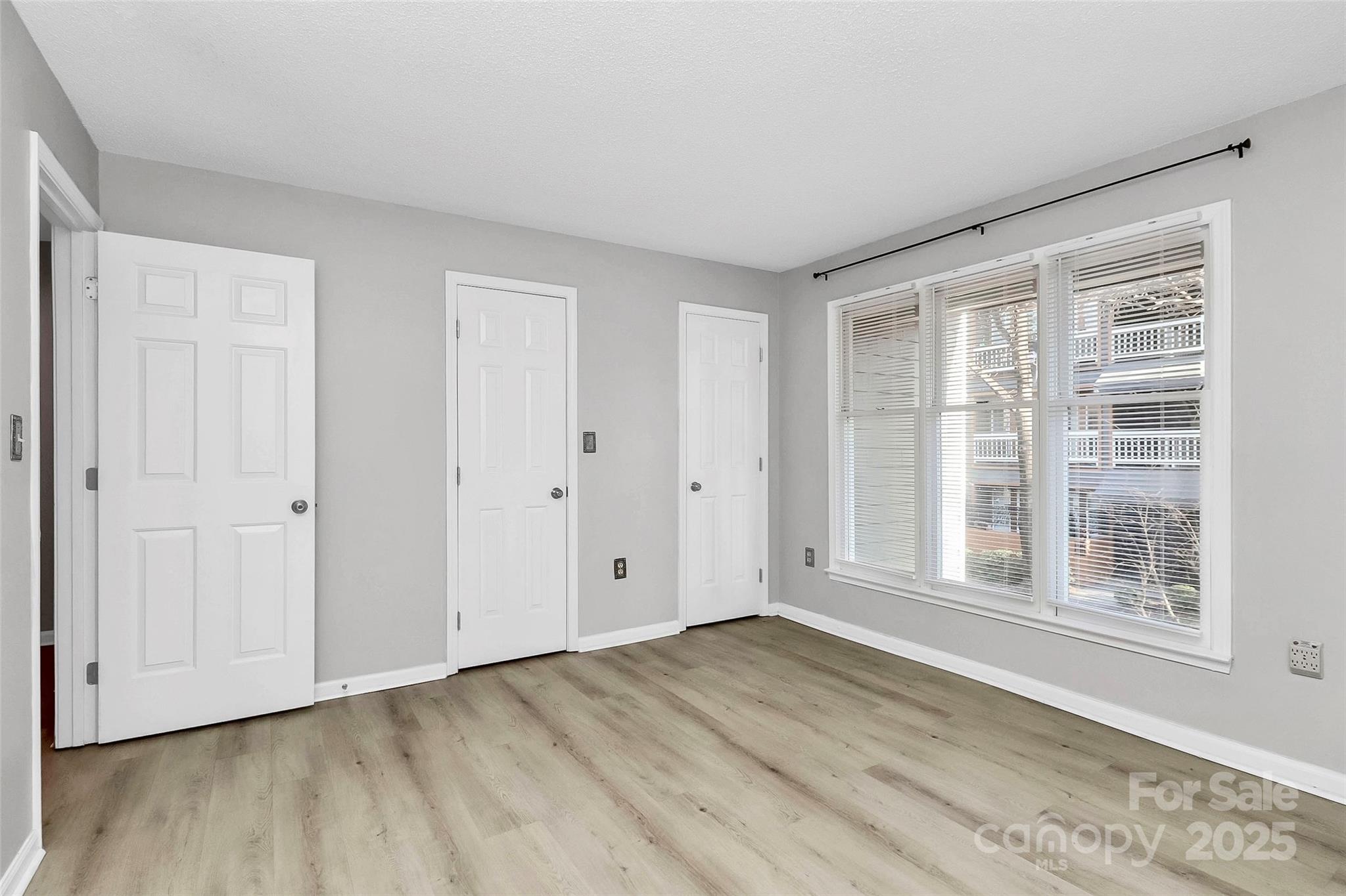 Springfield Square - Residential