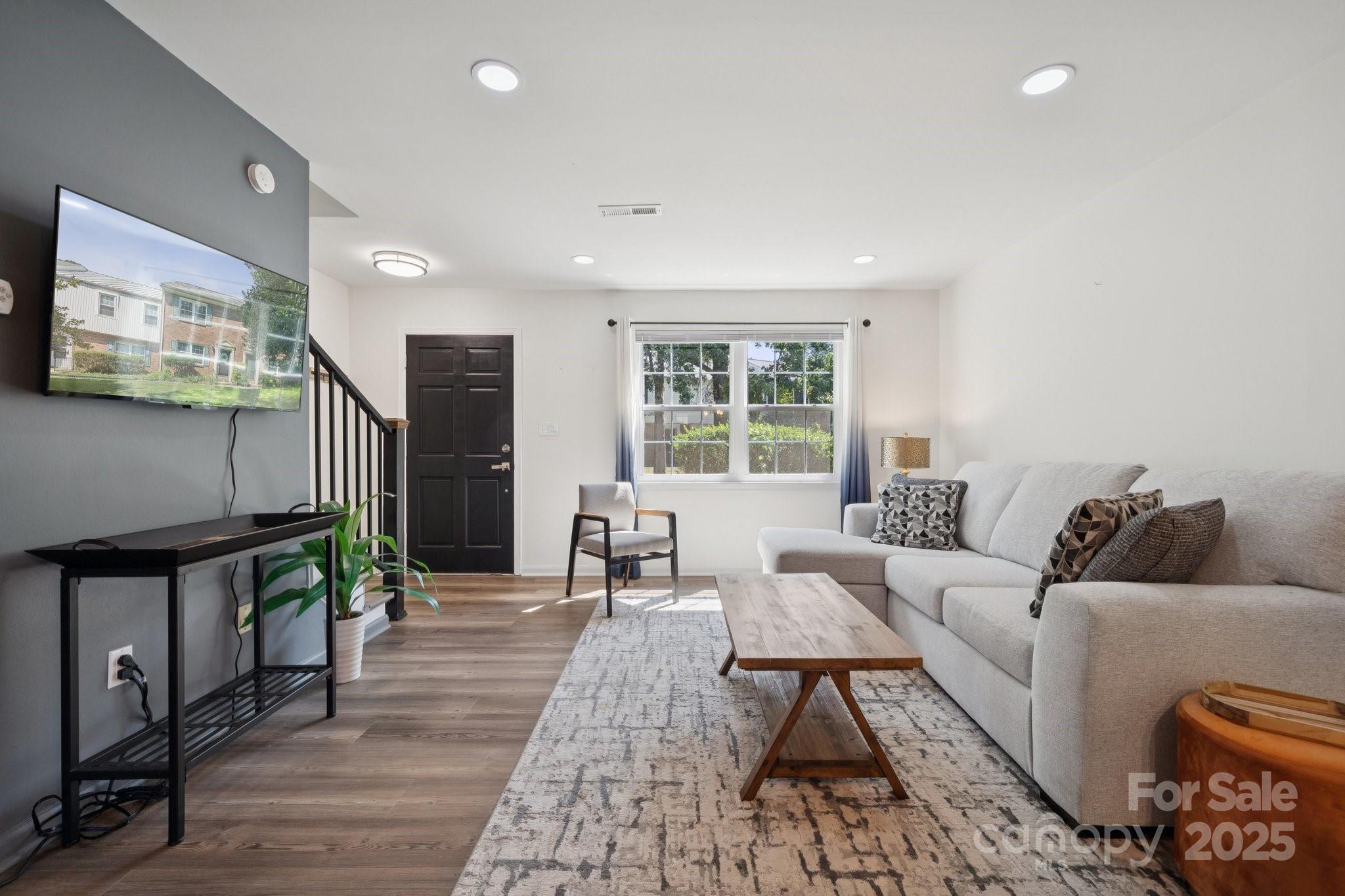 8838 Hunter Ridge Drive