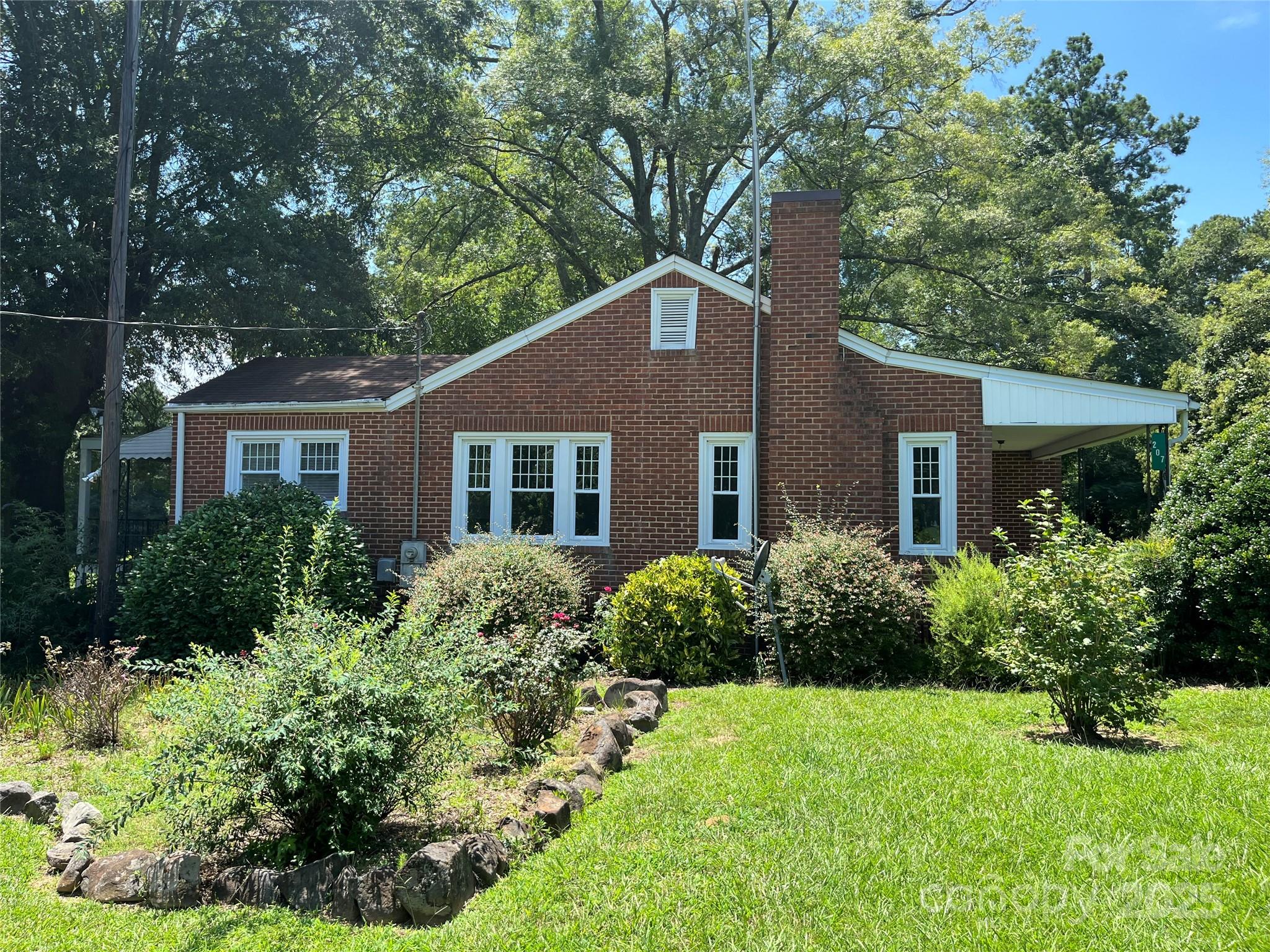 207 Leach Street