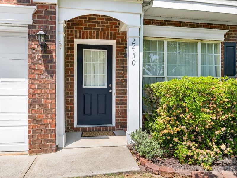 2450 Normancrest Court