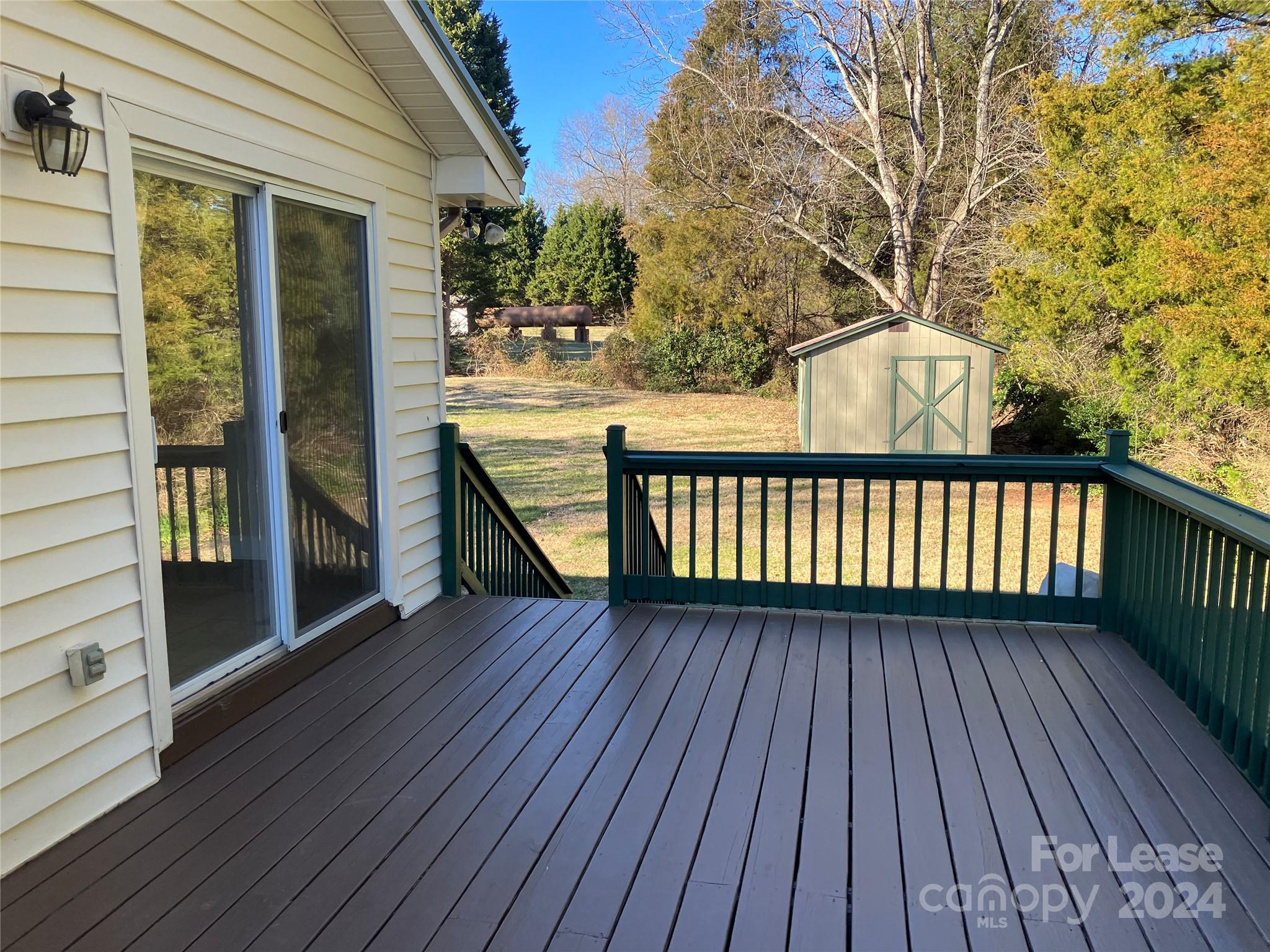 Lakeshore Estates - Residential Lease