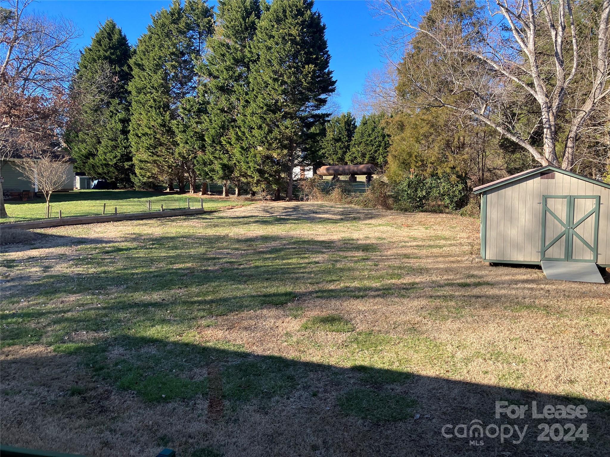 Lakeshore Estates - Residential Lease