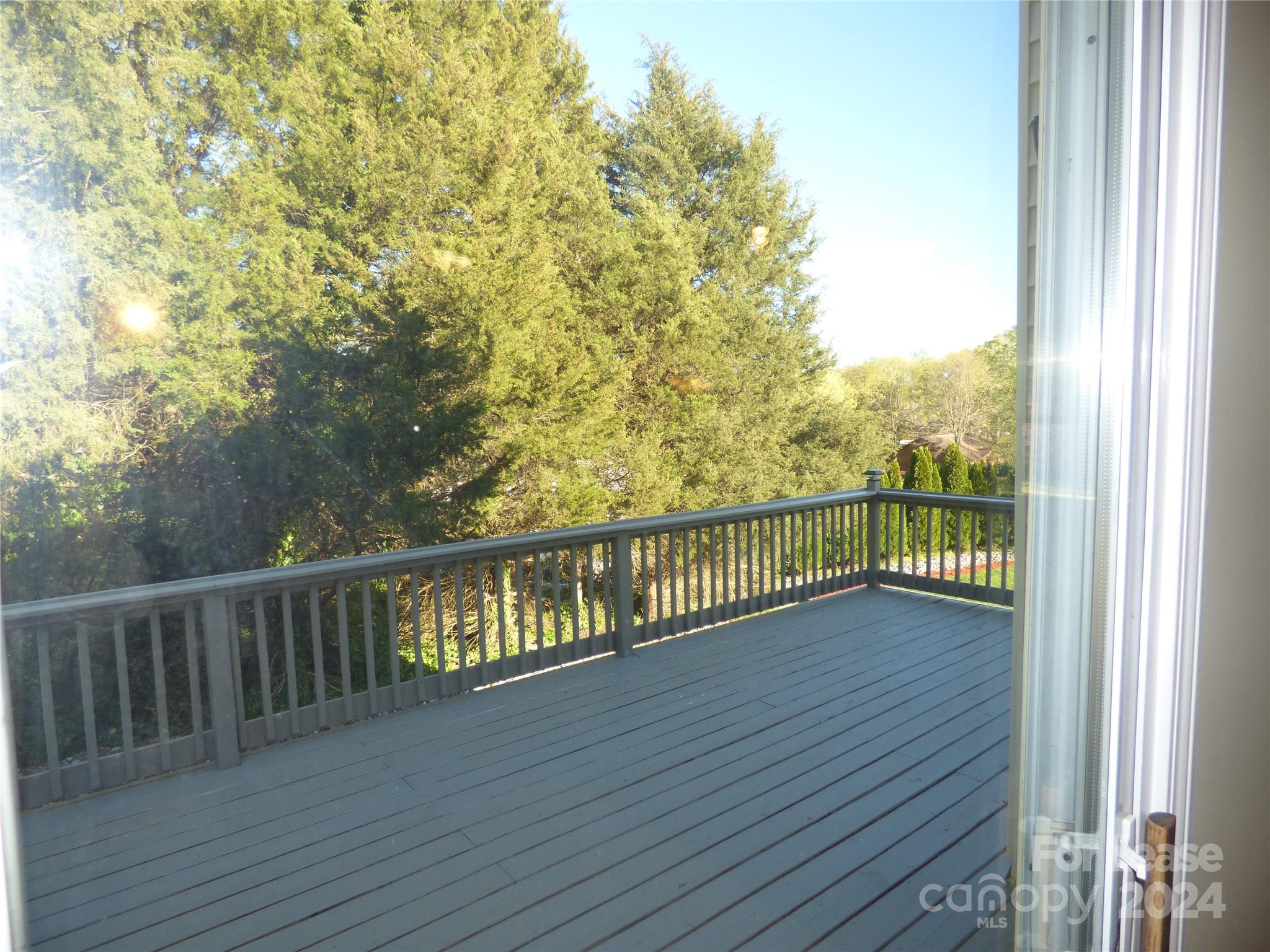 Lakeshore Estates - Residential Lease