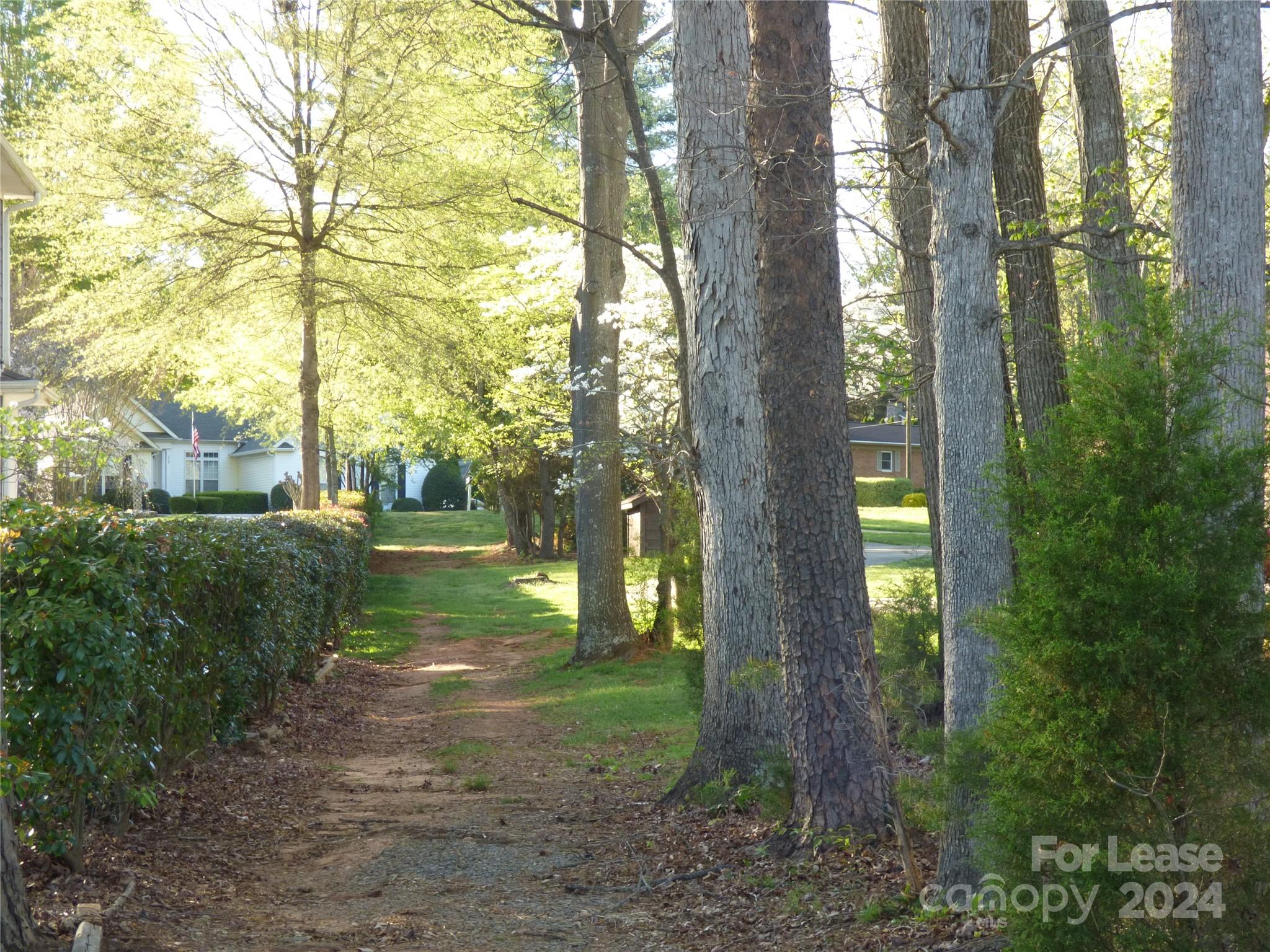 Lakeshore Estates - Residential Lease