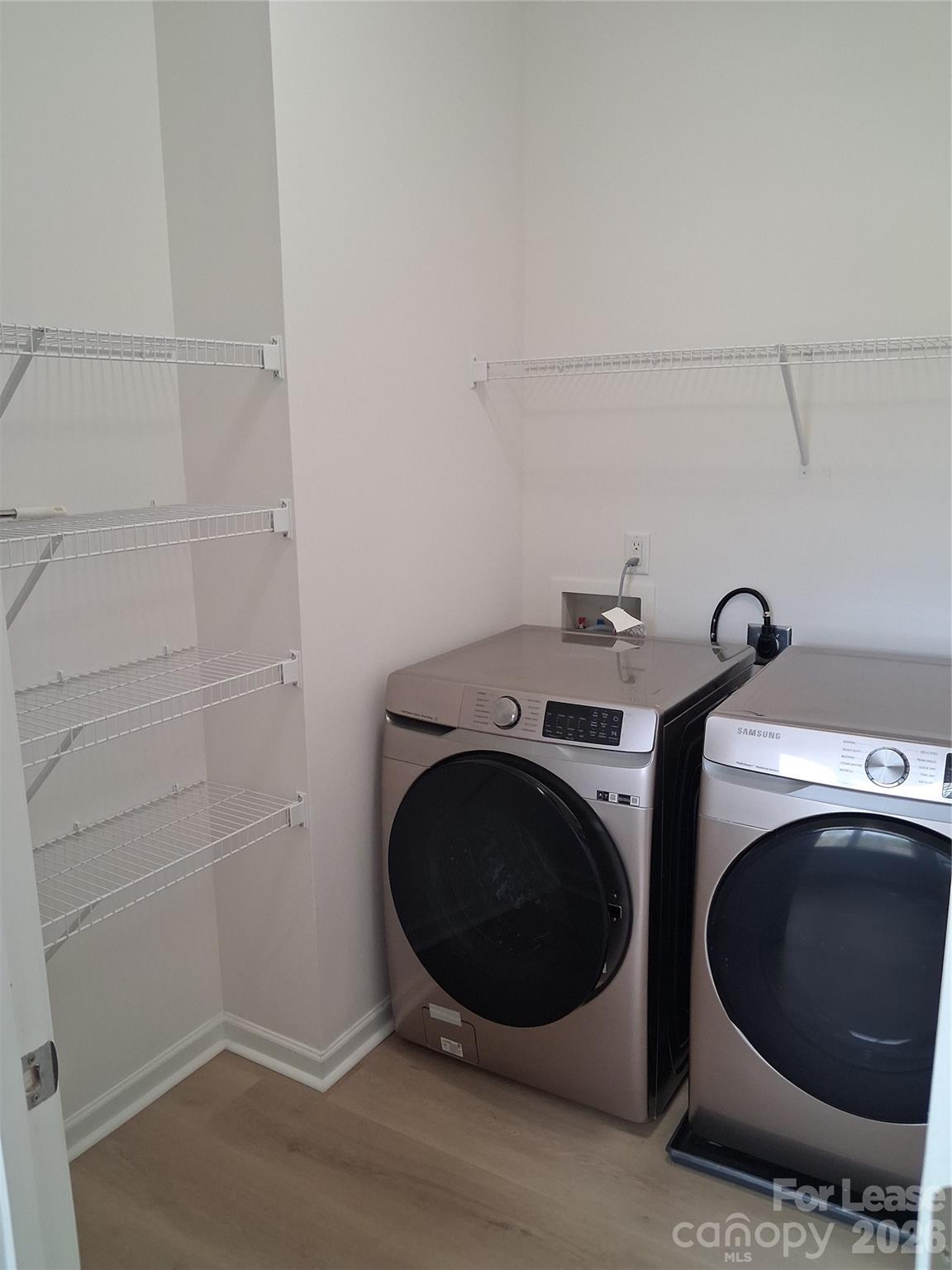 Oakview Commons - Residential Lease