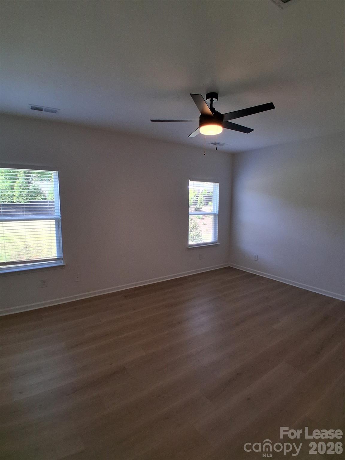 Oakview Commons - Residential Lease