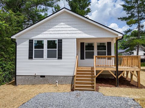 A home in Hendersonville