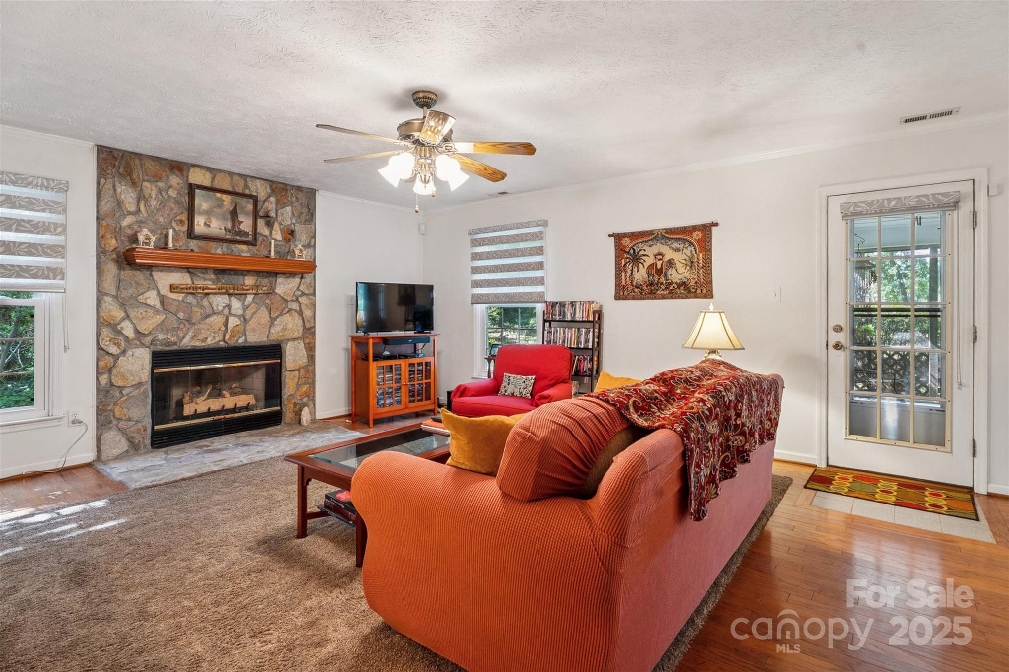 815 La Quinta Lane