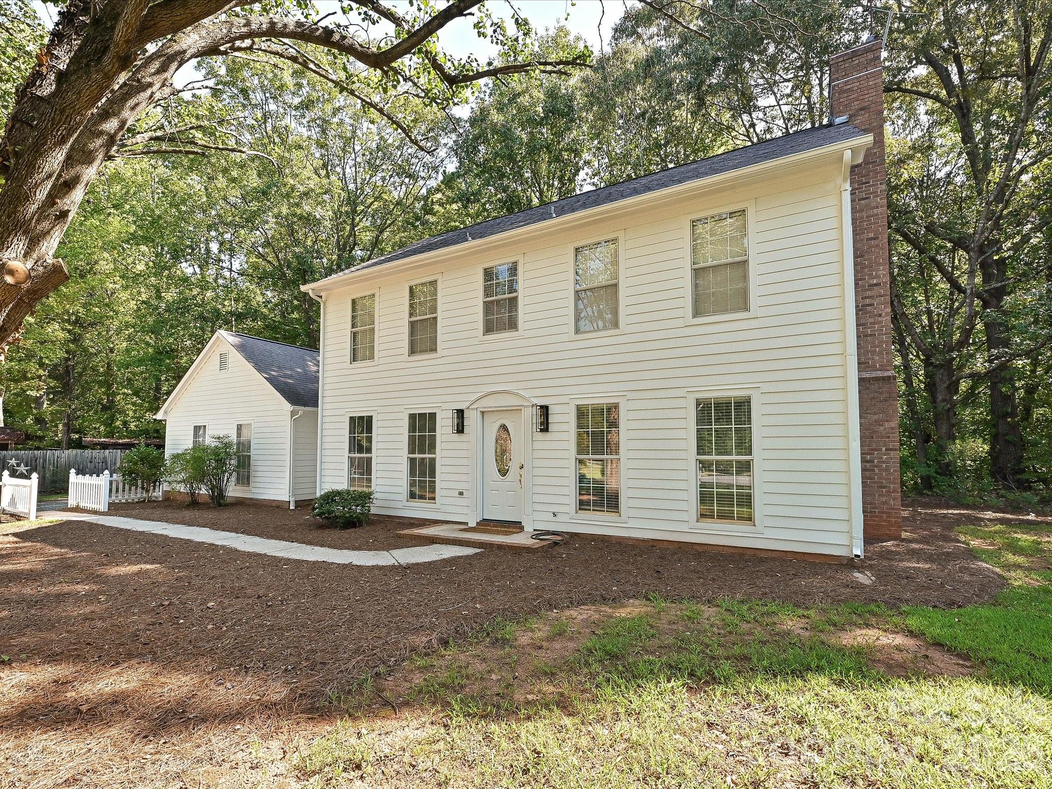 11200 Walking Horse Lane