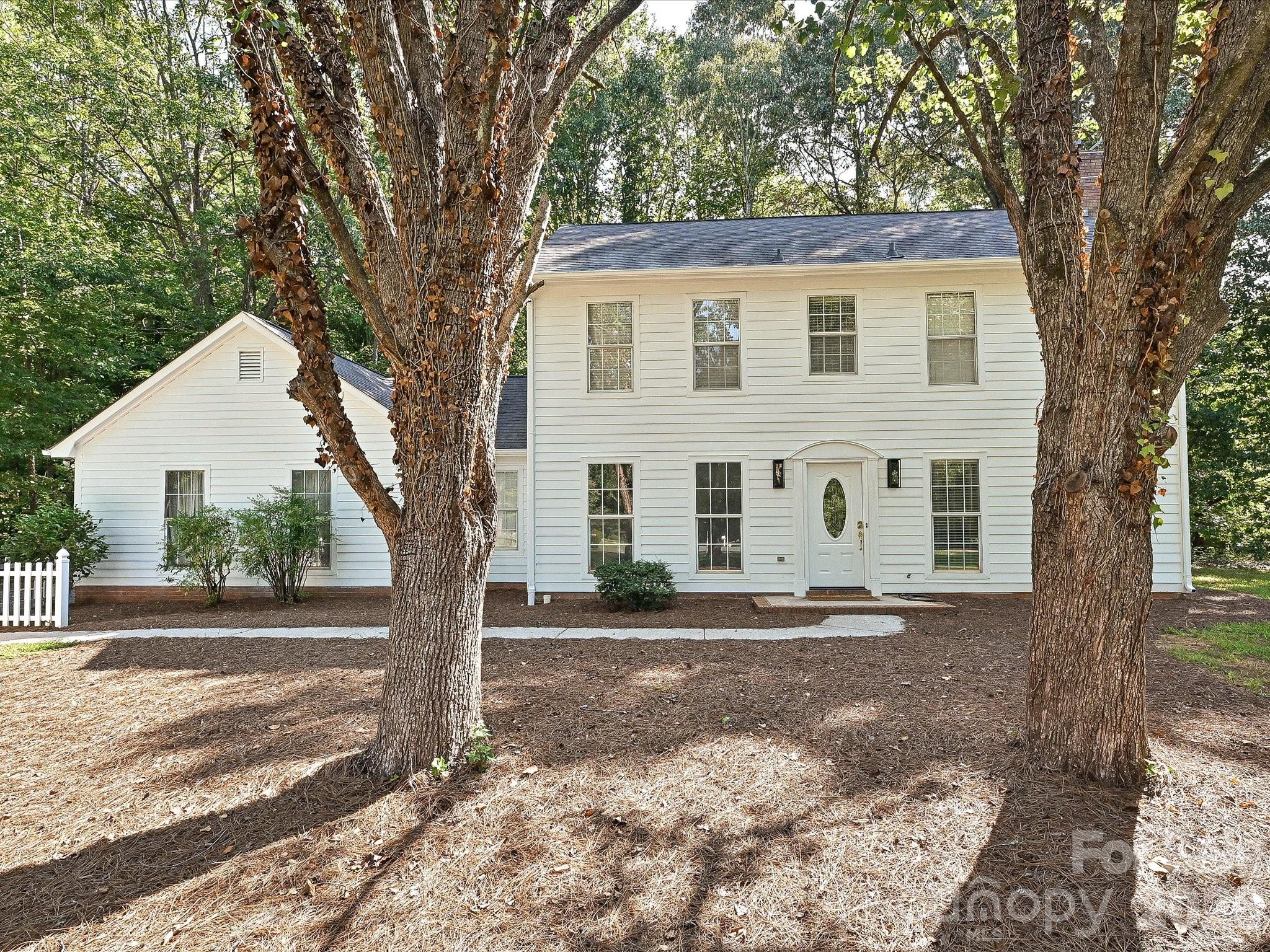 11200 Walking Horse Lane