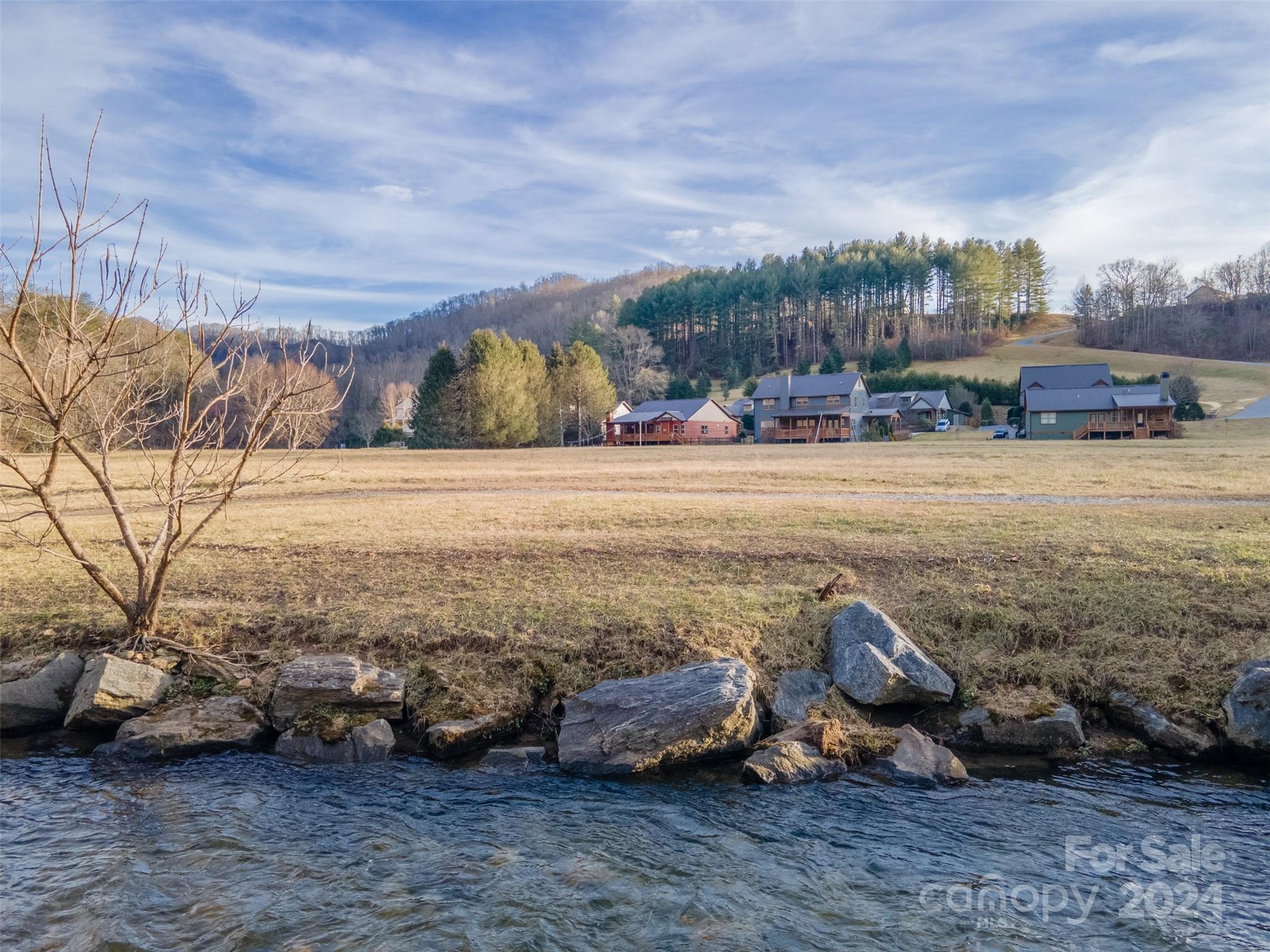 Sundrops on Caney Fork - Residential