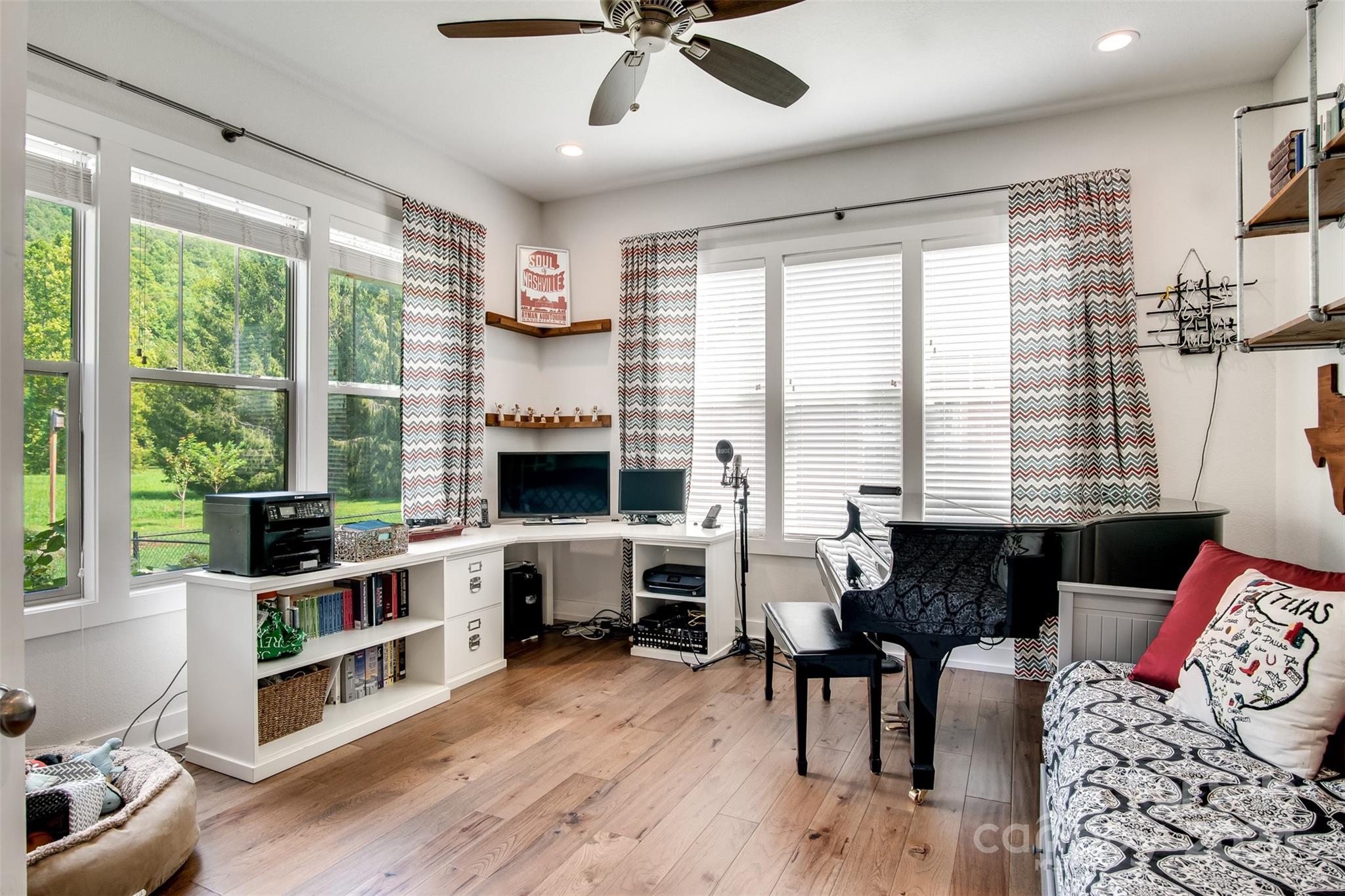 Sundrops on Caney Fork - Residential