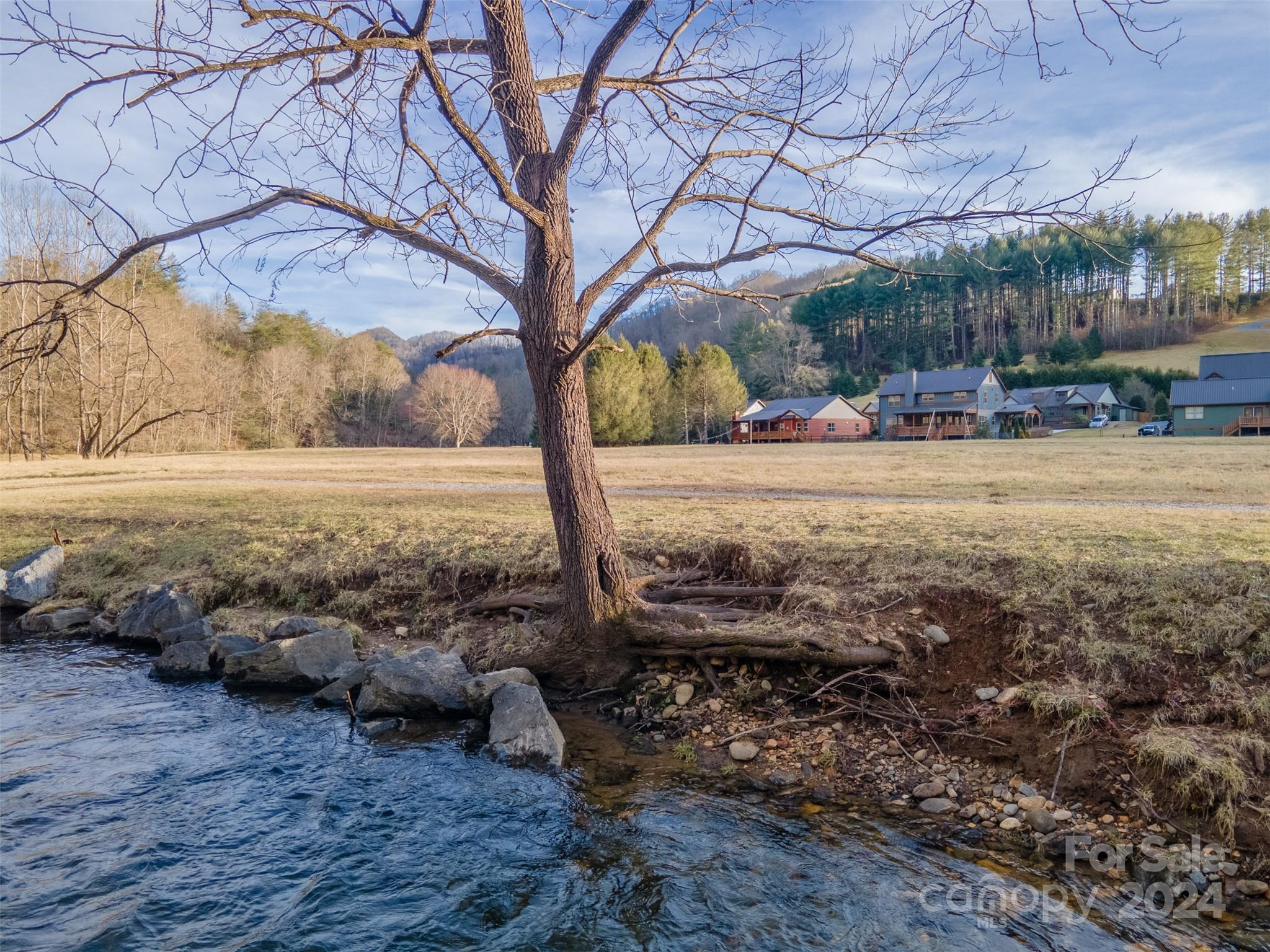 Sundrops on Caney Fork - Residential