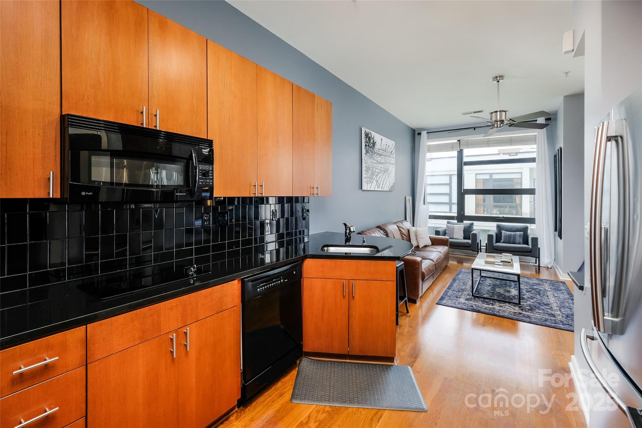 525 E 6th Street