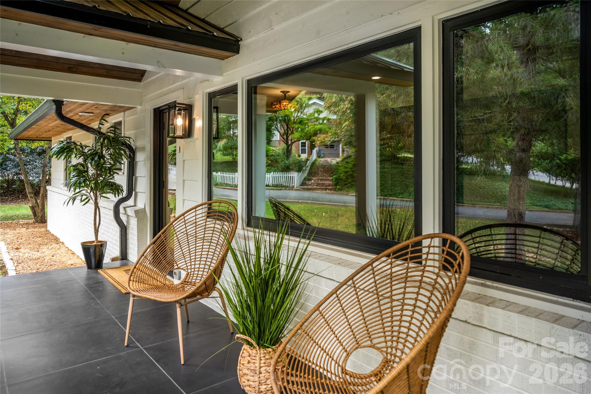 3 Maplewood Parkway