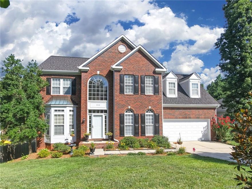 Bring your buyers! Beautifully maintained 3800+ sq ft  5 bedroom, 3.5 bath home with a fully finished walkout basement. Less than $100/sq ft! Potential for nanny or in-law suite. Freshly painted and new carpeting throughout. New Roof (2011) New HVAC (2009) Deck Refinished (Fall 2016). Termite Bond. Great cul-de-sac location in the highly desirable neighborhood of White Grove. Top rated Fort Mill schools.