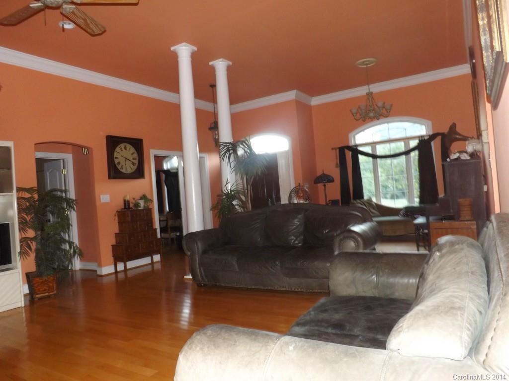 Legacy on the Lake - Residential