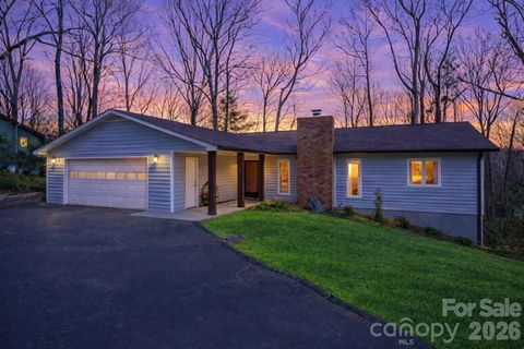 Photo of 239 Stonebrook Drive, Hendersonville, NC 28791 (MLS # 4347566)