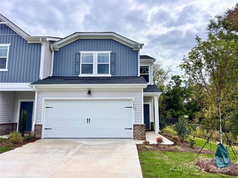 4067 Summit Woods Drive Charlotte NC 28216