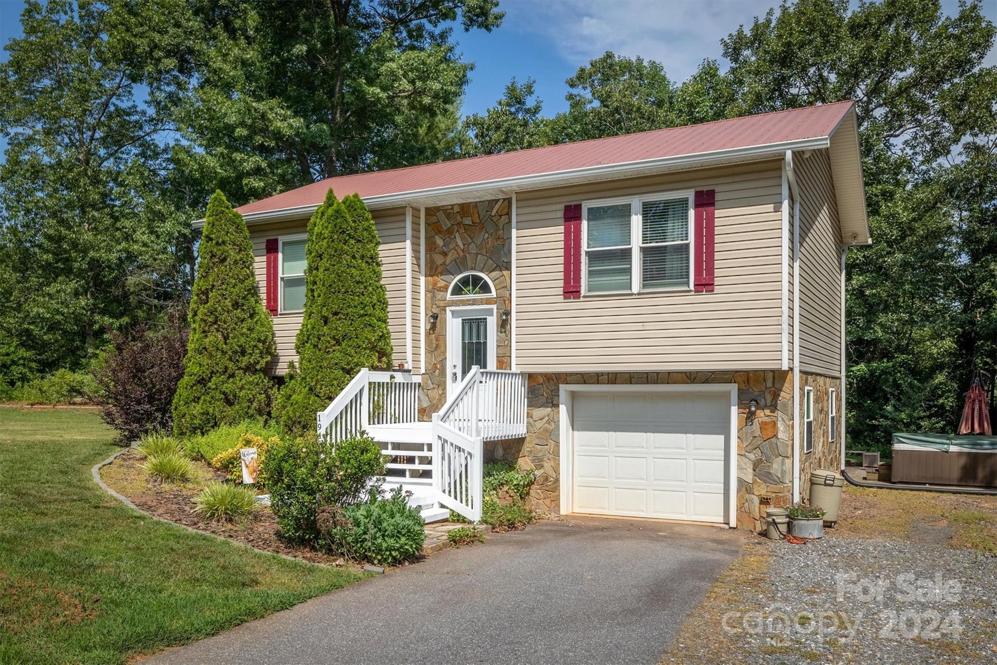 Amber Oaks - Residential