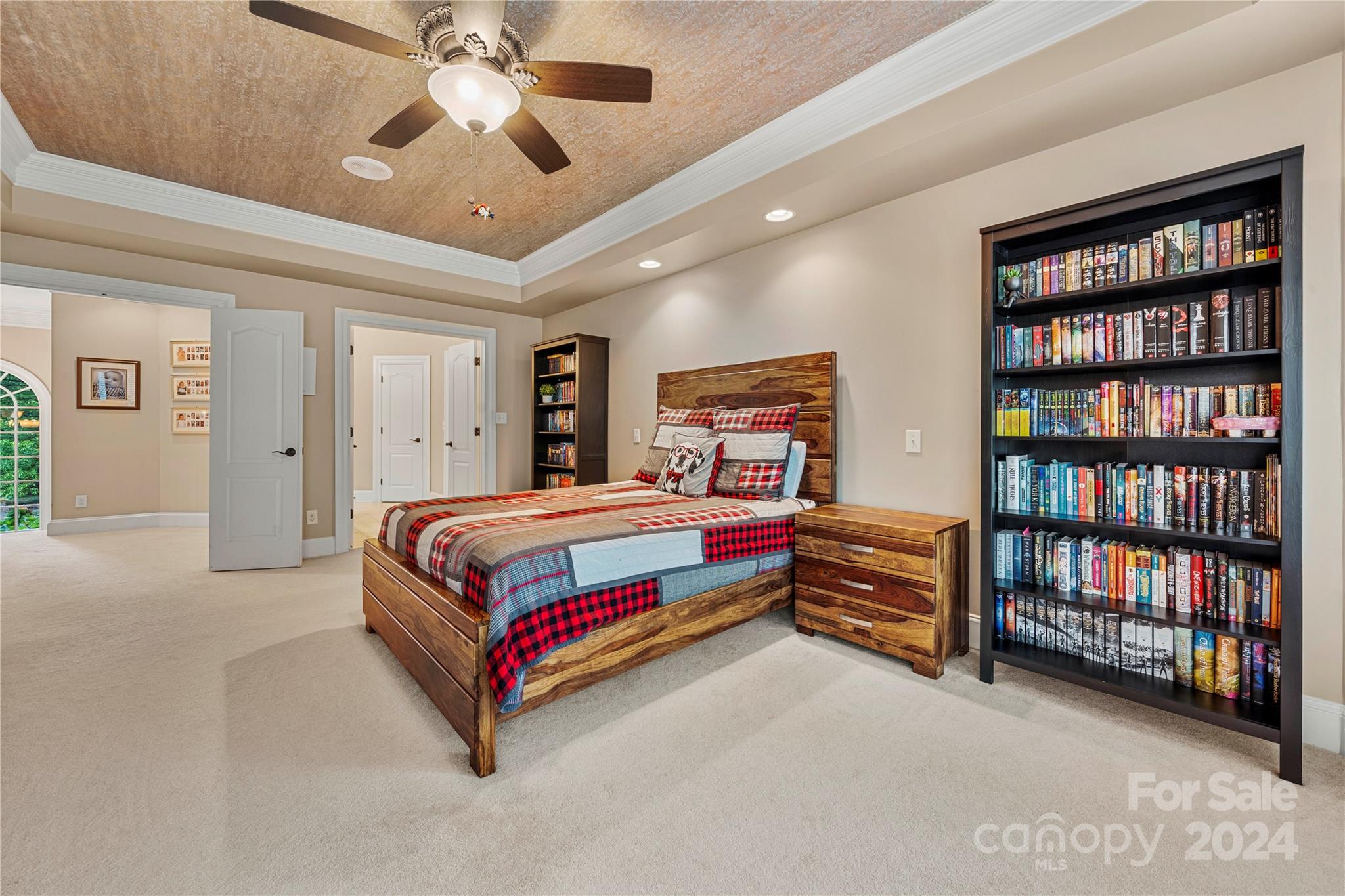 The Peninsula - Residential