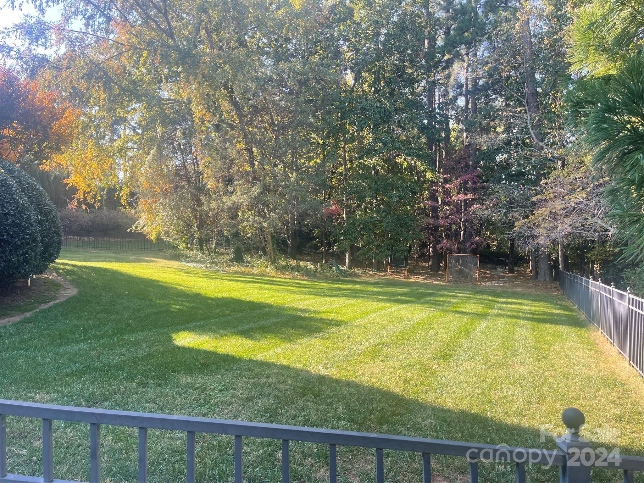 The Peninsula - Residential