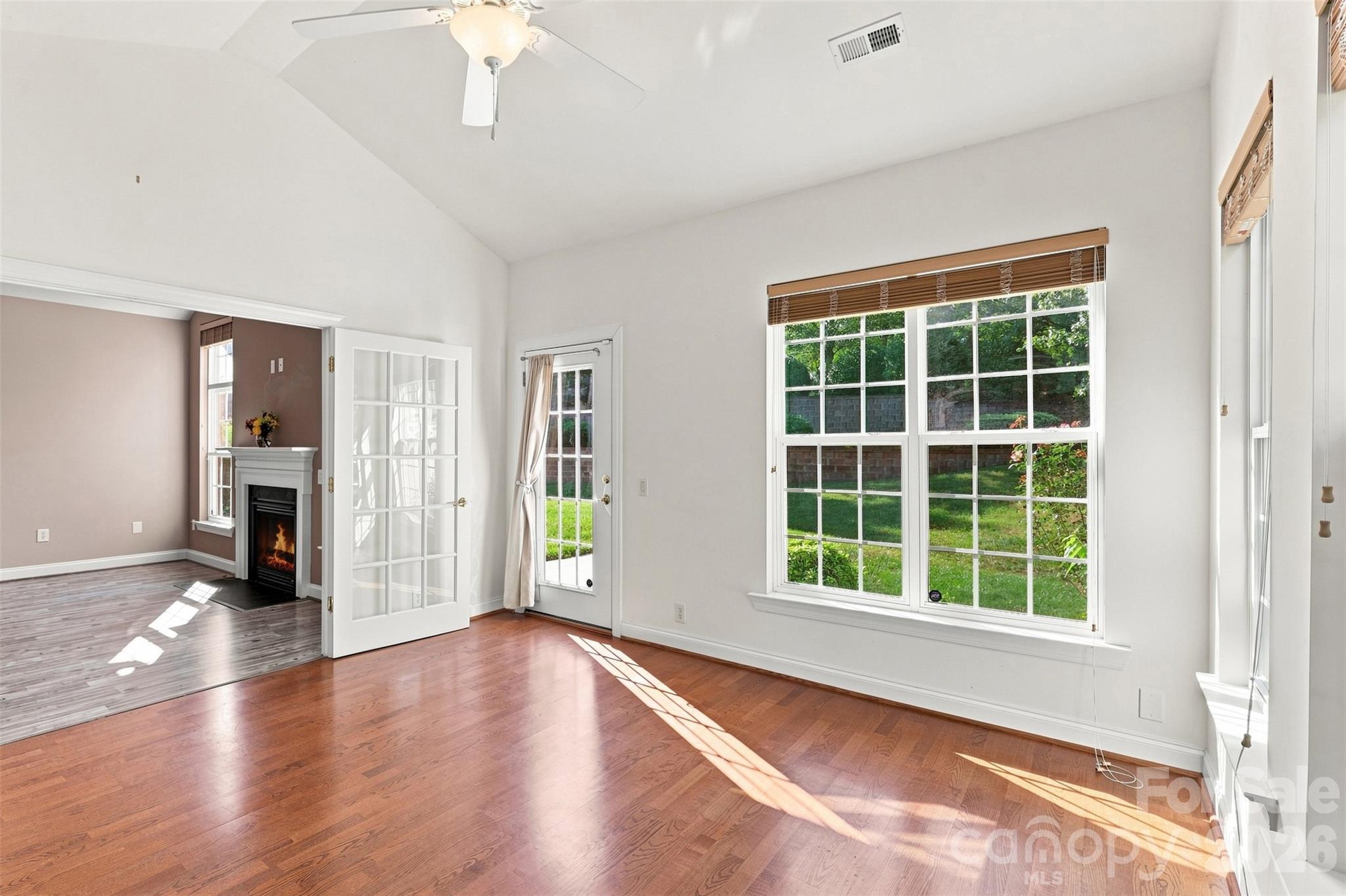 3225 Abbey Walk Lane