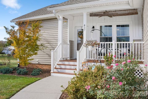 Photo of 457 Riverwind Drive, Hendersonville, NC 28739 (MLS # 4428088)