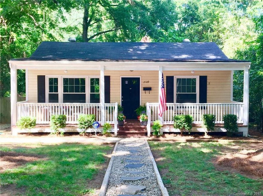 Charming Chantilly/Elizabeth Bungalow with large welcoming front porch! Stunning 2016 renovation with kitchen featuring new cabinets, granite and stainless steel appliances, refinished hardwood floors, updated bath, vaulted ceilings, new lighting and door hardware. Private fenced-in back yard, located in quiet cul-de-sac. Walk to Elizabeth and Plaza Midwood restaurants, night spots, Harris Teeter, library and so much more!