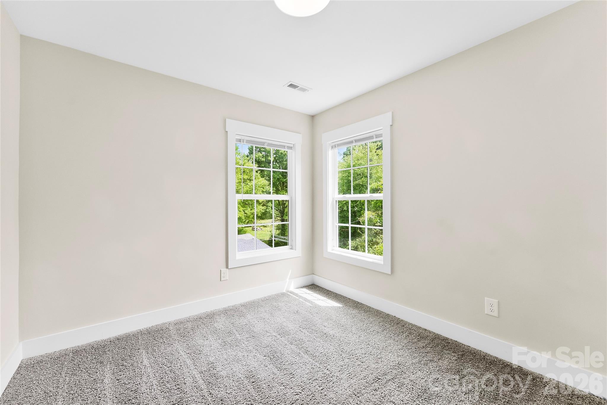 1511 Hollyleaf Avenue