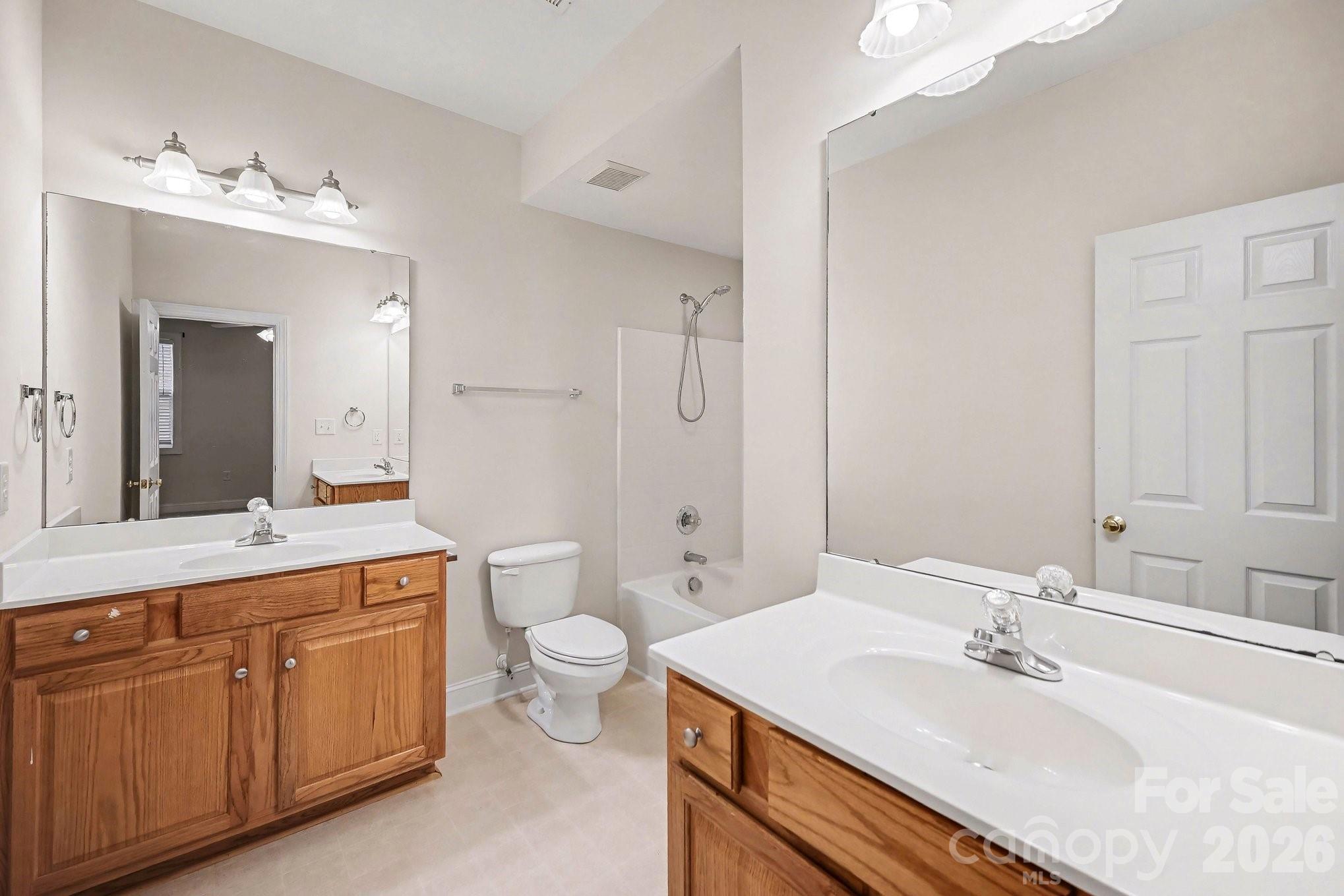 Chestnut Oaks - Residential