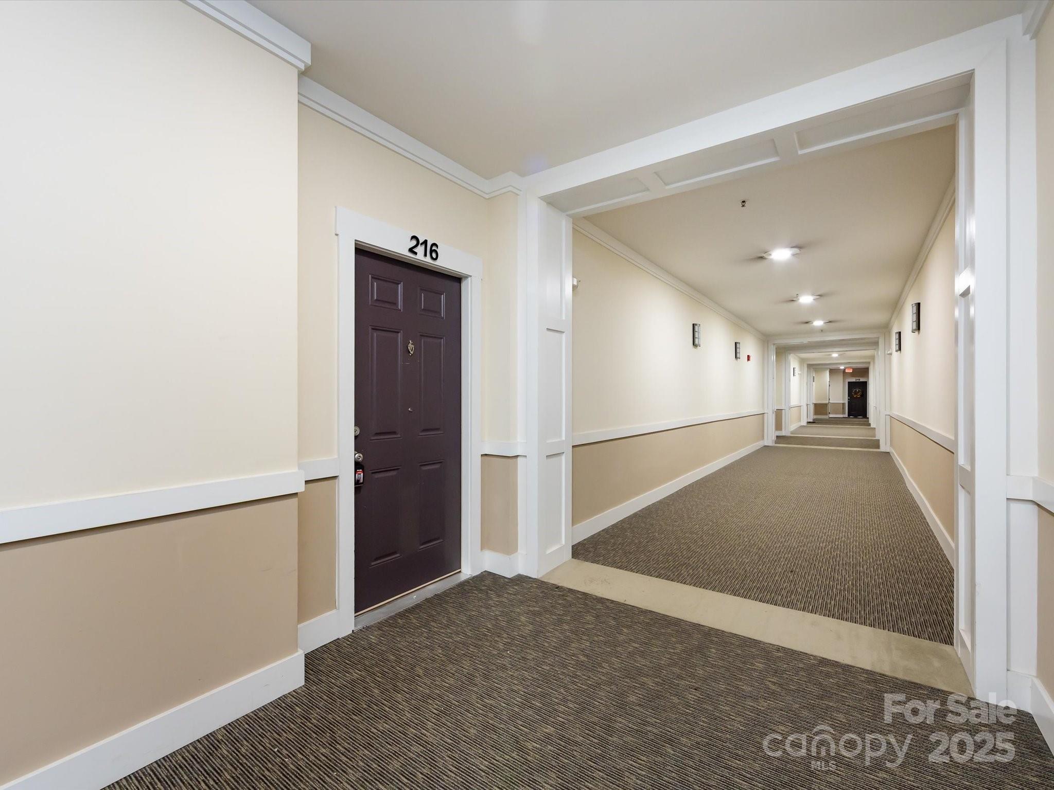 1000 E Woodlawn Road 216